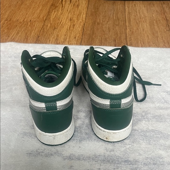 Nike Air Jordan Kids Sneakers Green White Silver - Picture 5 of 7